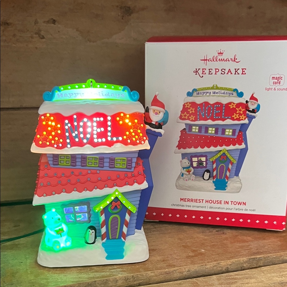 Hallmark Keepsake Merry House in Town Ornament